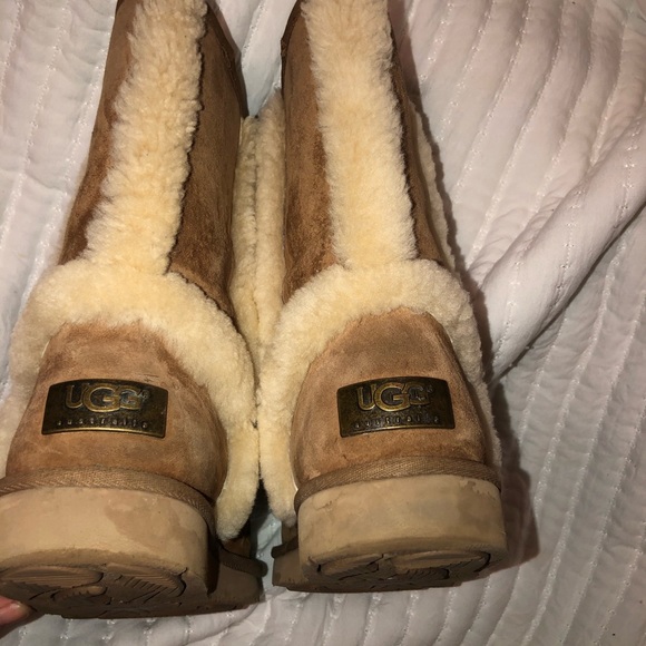 Ugg Boots - Picture 2 of 7
